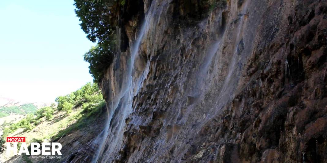 Dersim'in 20 Metre Yükseklikten Şahane Dökülen Suları 2